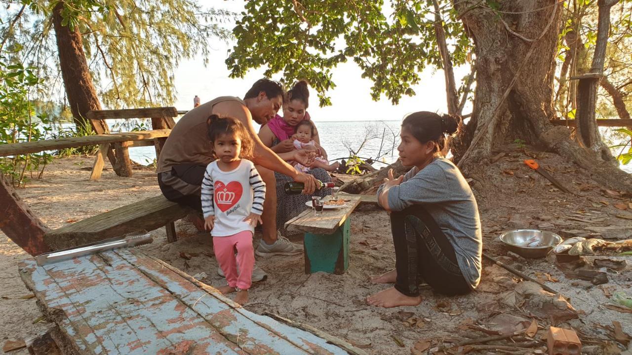Crusoe Koh Takiev Island 호텔 Koh Ta Kiev 외부 사진